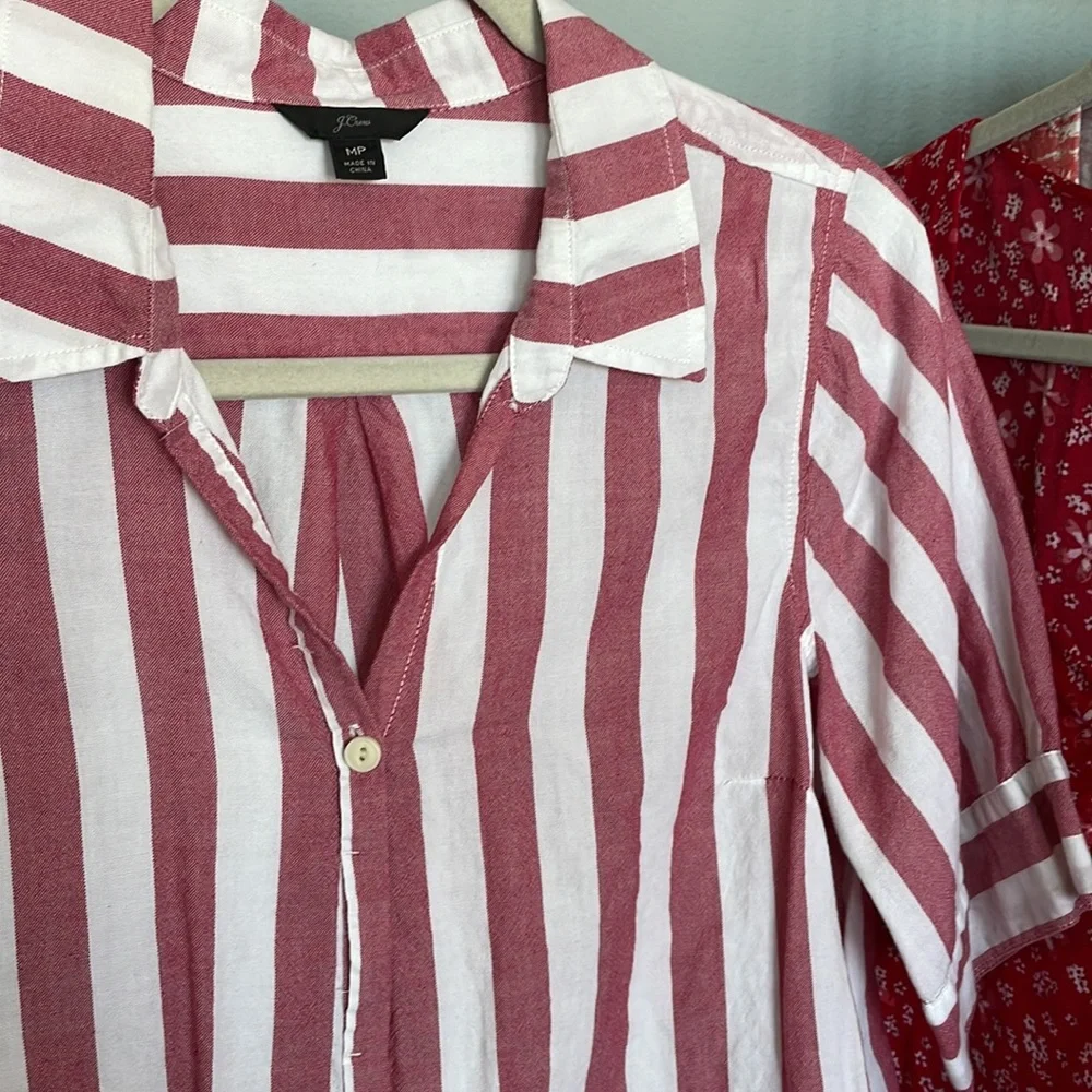 J CREW TOP - Picture 2 of 4